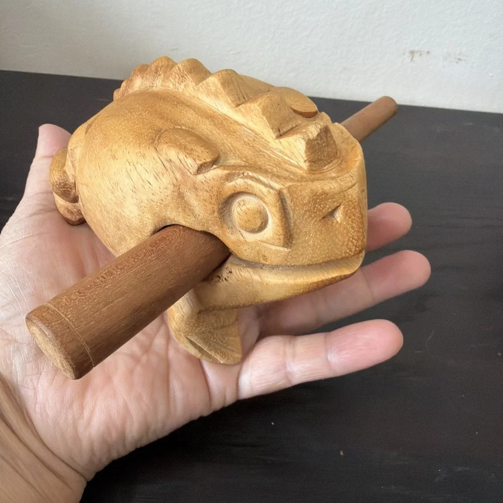 Hand Carved Wooden‎ Frog Guiro Percussion Instrument Croaking Rasp w/ Stick